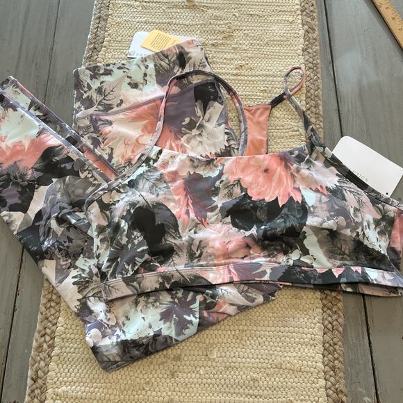 Fabletics Pants - NWT Fabletics Gray Pink Rose Floral Portia Sport Bra Salar Legging Set XXL